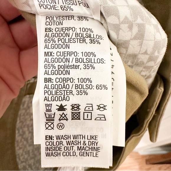 Quicksilver Straight Fit Flat Front Shorts Tan sz 34 - Picture 6 of 6